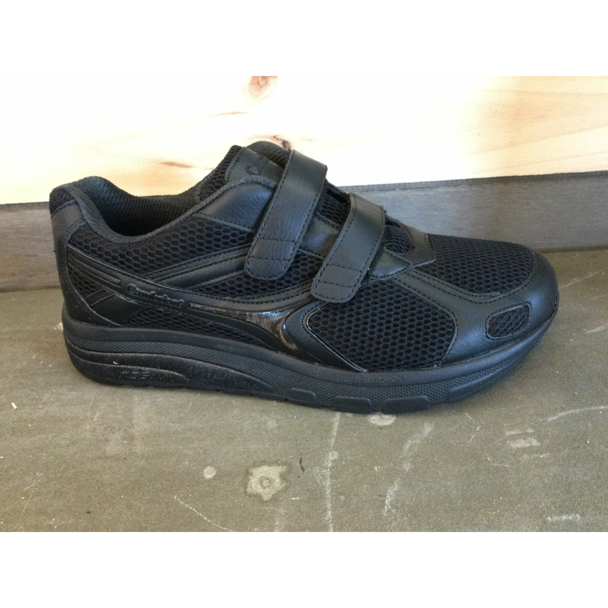 Cambrian Ultra men's black mesh Velcro