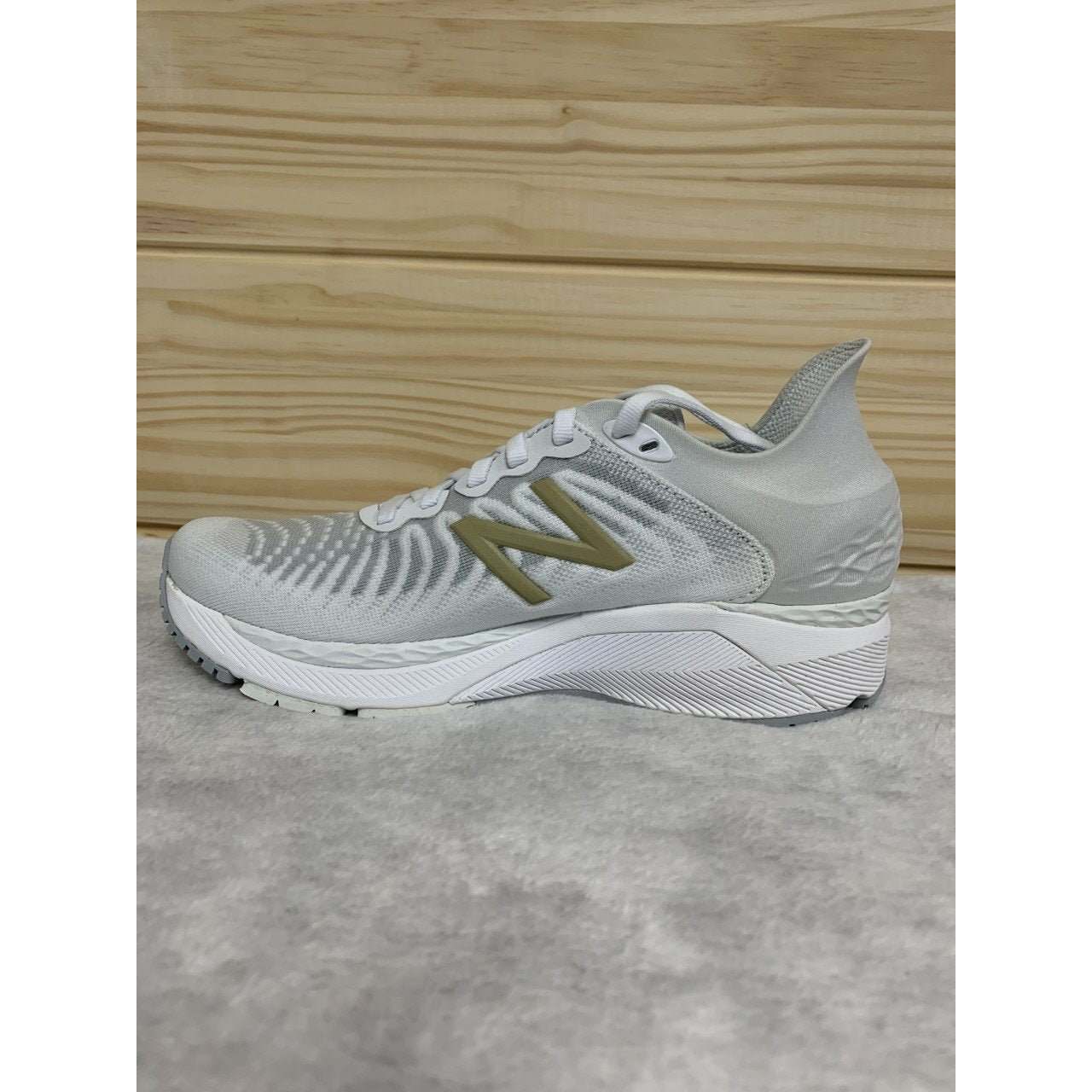 New Balance Women’s W860